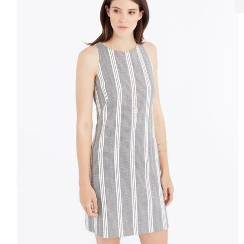 Ann Taylor Shift Dress black Striped Round Neck Sleeveless Stretch Size 4 NWT
